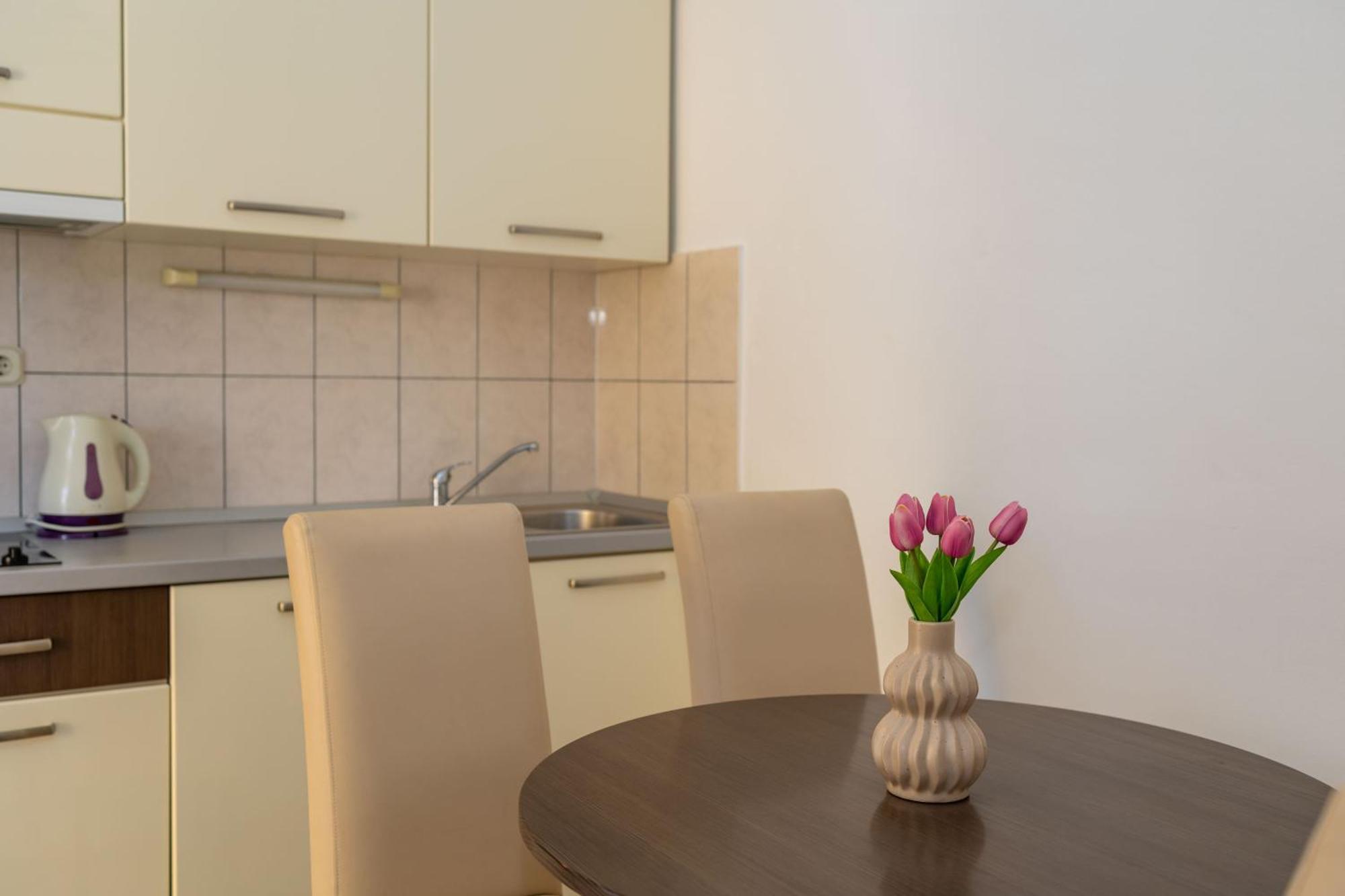 Premium Apartments - Lavica Beach Podstrana Quarto foto