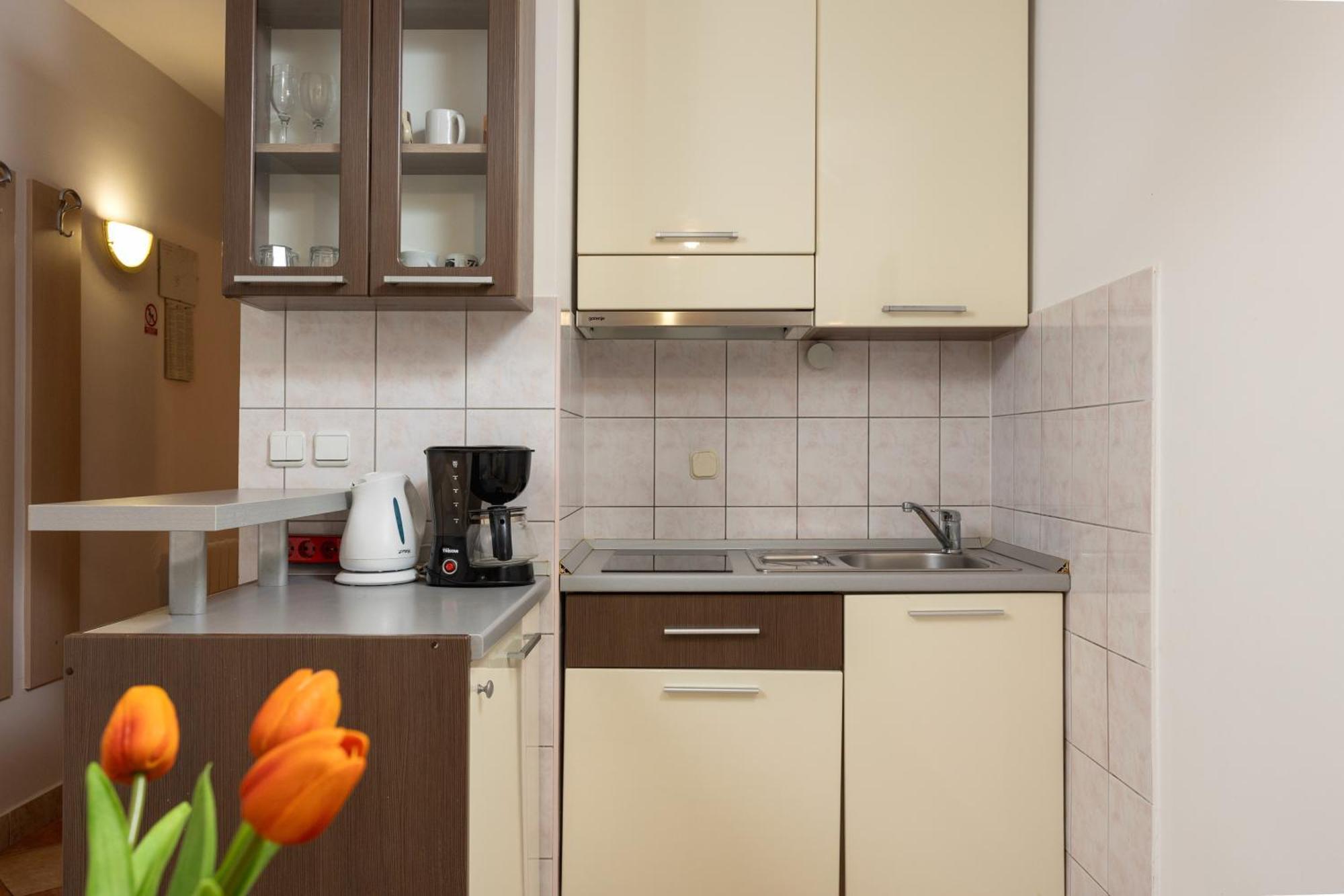 Premium Apartments - Lavica Beach Podstrana Quarto foto